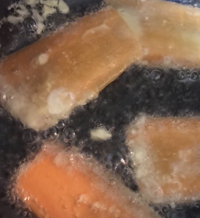 carrot frying in the middle